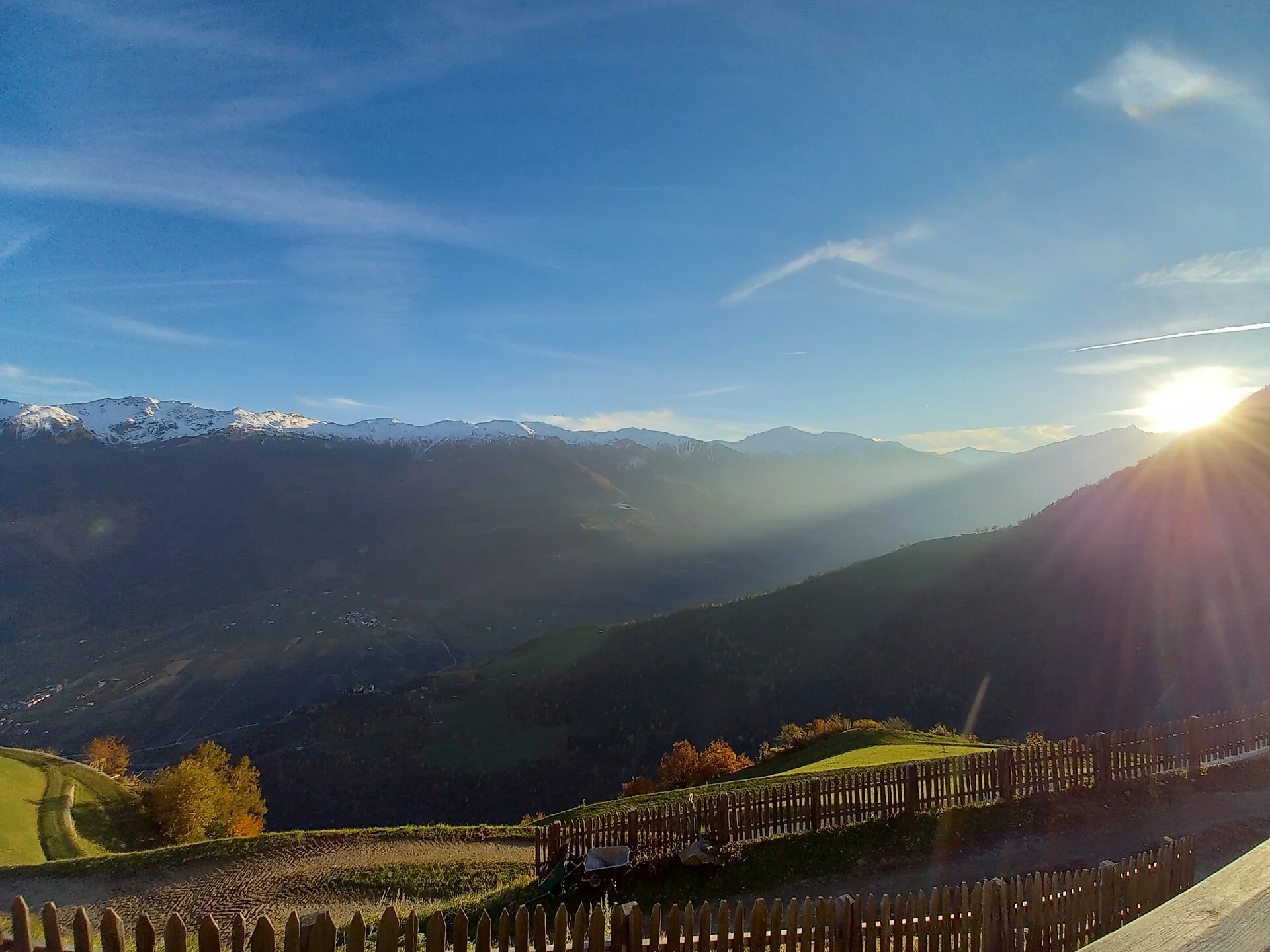 Abendsonne über dem Tal vom Innerunterstellhof aus gesehen